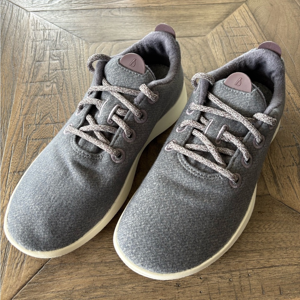 Allbirds Merino Wool Runner Mizzles
Limited Edition Gray Cream Sole Women’s 9